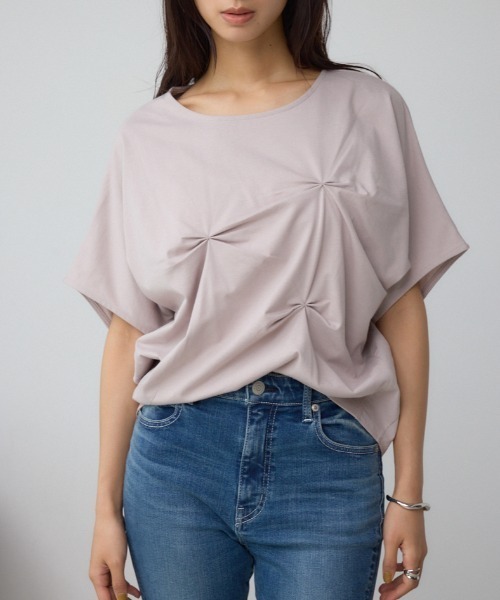 AZUL by moussy(アズールバイマウジー)の「ドルマンタックトップス(Tシャツ/カットソー・レディース・ライトグレー/オフホワイト/チャコールグレー・FREE)」の3枚目の写真