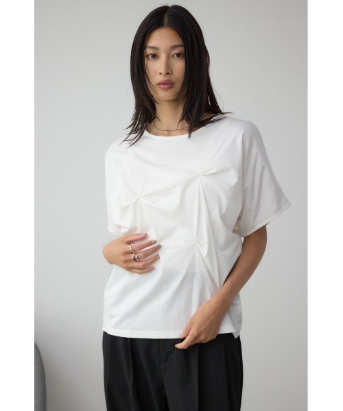 AZUL by moussy(アズールバイマウジー)の「ドルマンタックトップス(Tシャツ/カットソー・レディース・ライトグレー/オフホワイト/チャコールグレー・FREE)」の5枚目の写真