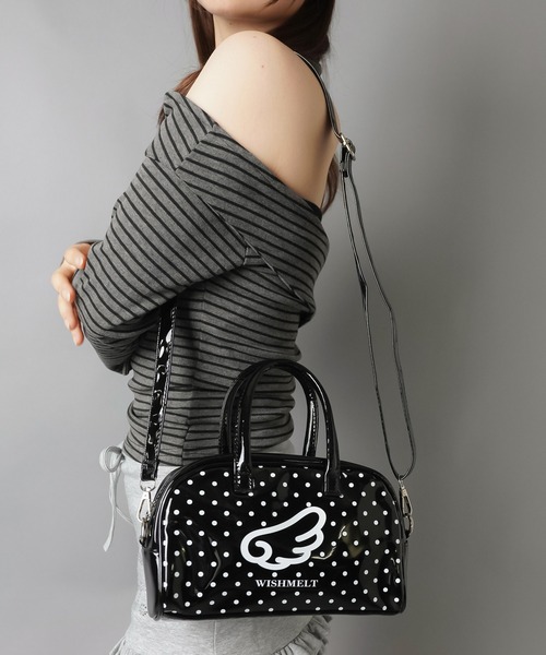 SPINNS（スピンズ）の「【2WAY】エナメルプリントボストンバッグ/平成女児（ボストンバッグ・レディース・その他/サックスブルー系/ブラック系その他・ONESIZE）」の6枚目の写真