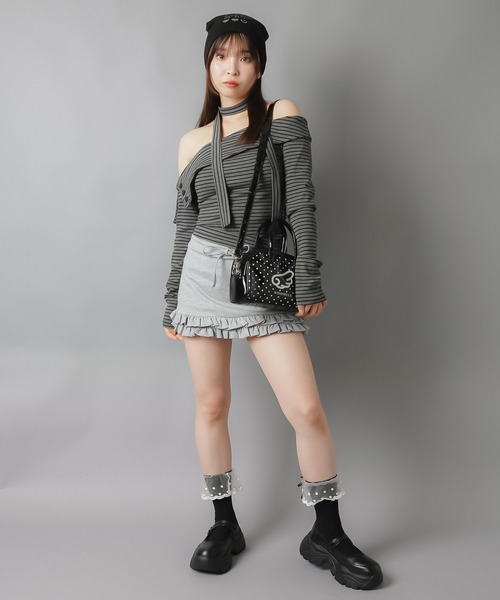 SPINNS（スピンズ）の「【2WAY】エナメルプリントボストンバッグ/平成女児（ボストンバッグ・レディース・その他/サックスブルー系/ブラック系その他・ONESIZE）」の8枚目の写真