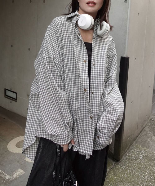 Lots of Love(ロッツオブラブ)の「ドットボタンチェックシャツ(シャツ/ブラウス・レディース・マスタード/ブラック/ブルー/レッド/グリーン・M)」の2枚目の写真