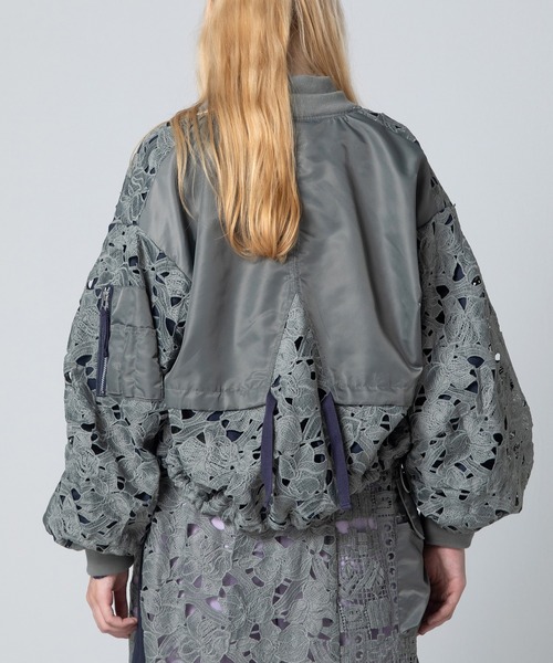 AULA AILA（アウラアイラ）の「レースMA-1ブルゾン（ブルゾン・レディース・イエロー×グリーン/ブラック/ライトカーキ・0）」の14枚目の写真