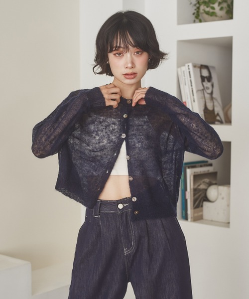 LAULEN(ローレン)の「compact sheer knit cardigan /コンパクトシアーニットカーディガン(カーディガン/ボレロ・レディース・グレー/ブラウン/ネイビー・FREE)」の5枚目の写真