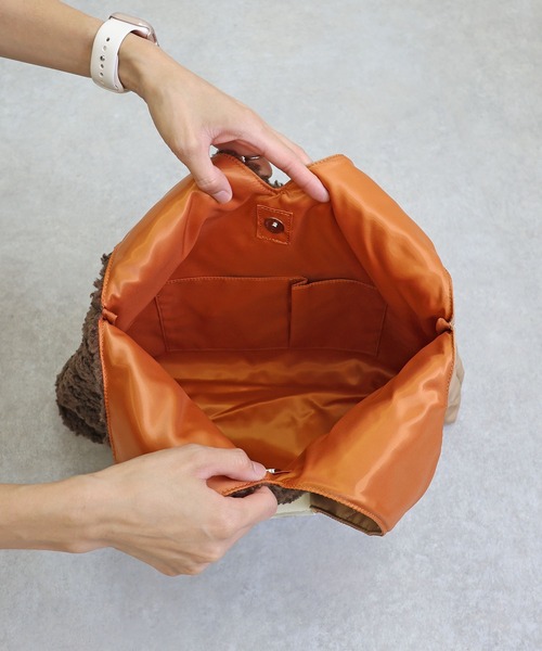 COLDE （コルデ）の「ボア×キルティングナイロントートバッグ（トートバッグ・レディース・アイボリー/チャコールグレー/ブラウン・FREE）」の16枚目の写真