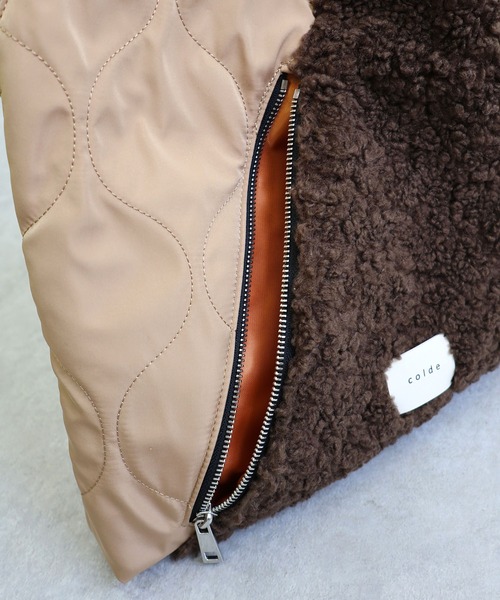 COLDE （コルデ）の「ボア×キルティングナイロントートバッグ（トートバッグ・レディース・アイボリー/チャコールグレー/ブラウン・FREE）」の17枚目の写真