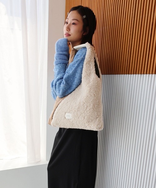 COLDE （コルデ）の「ボア×キルティングナイロントートバッグ（トートバッグ・レディース・アイボリー/チャコールグレー/ブラウン・FREE）」の5枚目の写真