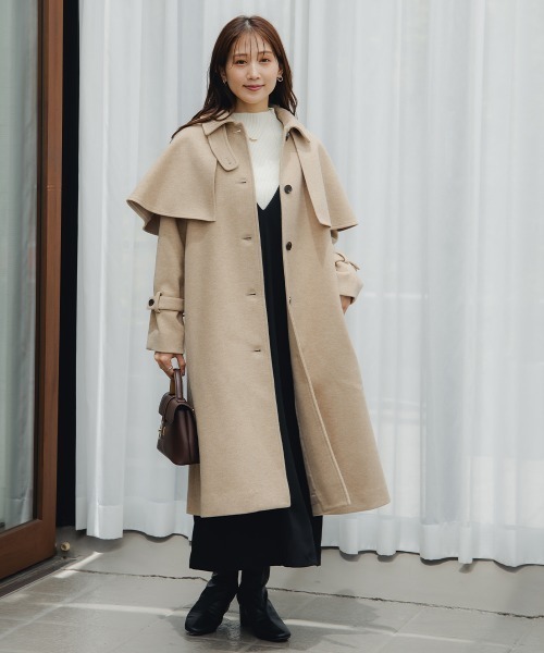 極美品★Chloe★カットワーク刺繍★ケープ★ロング★トレンチコート axes femme（アクシーズファム）の「刺繍ケープトレンチコート