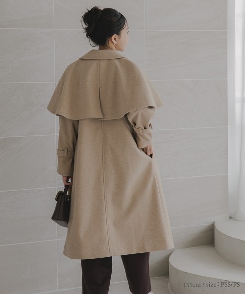 Petitjo(プッチージョ)の「小さいサイズ ケープ付ロングコート 低身長さん・小柄女性(トレンチコート・レディース・モカ/チャコールグレー・M-L/XS-S)」の9枚目の写真