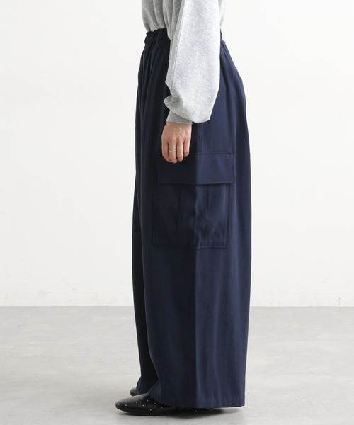 studio CLIP(スタディオクリップ)の「フィブリルツイルカーゴパンツ(その他パンツ・レディース・アイボリー/モカ/ネイビー・FREE)」の11枚目の写真