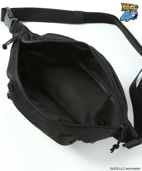 niko and...(ニコアンド)の「【バック・トゥ・ザ・フューチャー】コラボ刺繍ボディバッグ(ボディバッグ/ウエストポーチ・メンズ・ブラック/レッド・FREE)」の15枚目の写真