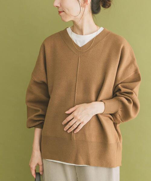 ITEMS URBANRESEARCH（アイテムズ アーバンリサーチ）の「Vネックニットプルオーバー（ニット/セーター・レディース・カーキ/ブラック/ライトグレー/キャメル・FREE）」の4枚目の写真