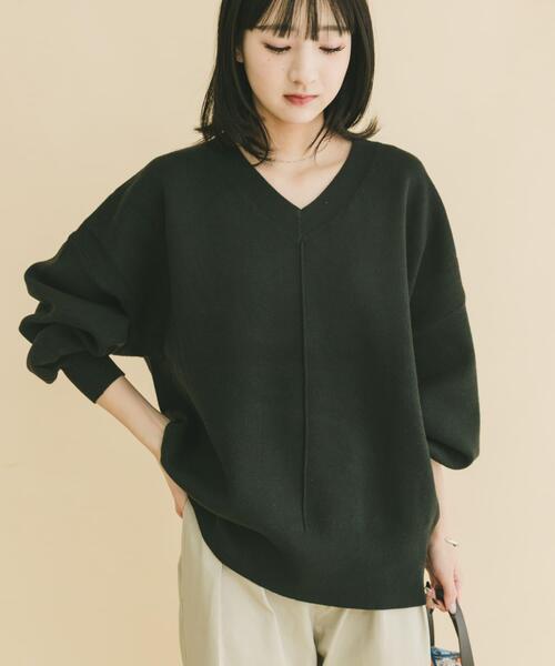 ITEMS URBANRESEARCH（アイテムズ アーバンリサーチ）の「Vネックニットプルオーバー（ニット/セーター・レディース・ブラック/カーキ/キャメル/ライトグレー・FREE）」の10枚目の写真