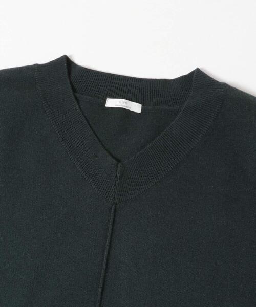 ITEMS URBANRESEARCH（アイテムズ アーバンリサーチ）の「Vネックニットプルオーバー（ニット/セーター・レディース・ブラック/カーキ/キャメル/ライトグレー・FREE）」の16枚目の写真