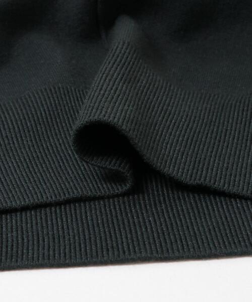 ITEMS URBANRESEARCH（アイテムズ アーバンリサーチ）の「Vネックニットプルオーバー（ニット/セーター・レディース・ブラック/カーキ/キャメル/ライトグレー・FREE）」の18枚目の写真