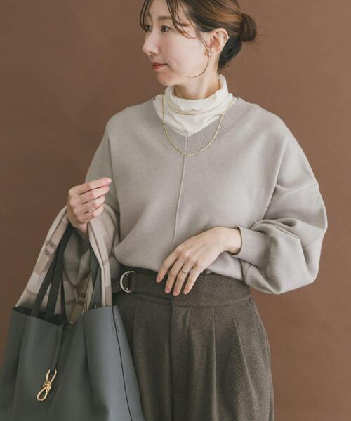 ITEMS URBANRESEARCH（アイテムズ アーバンリサーチ）の「Vネックニットプルオーバー（ニット/セーター・レディース・ブラック/カーキ/キャメル/ライトグレー・FREE）」の20枚目の写真