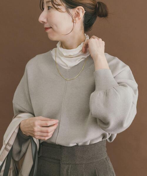 ITEMS URBANRESEARCH（アイテムズ アーバンリサーチ）の「Vネックニットプルオーバー（ニット/セーター・レディース・ブラック/カーキ/キャメル/ライトグレー・FREE）」の21枚目の写真