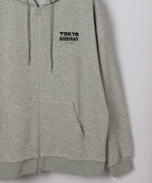 GLOBAL WORK(グローバルワーク)の「スーベニアジップパーカー/一部店舗限定/599034(パーカー・メンズ・グレー/ブラック・X-LARGE/MEDIUM/LARGE/SMALL)」の8枚目の写真