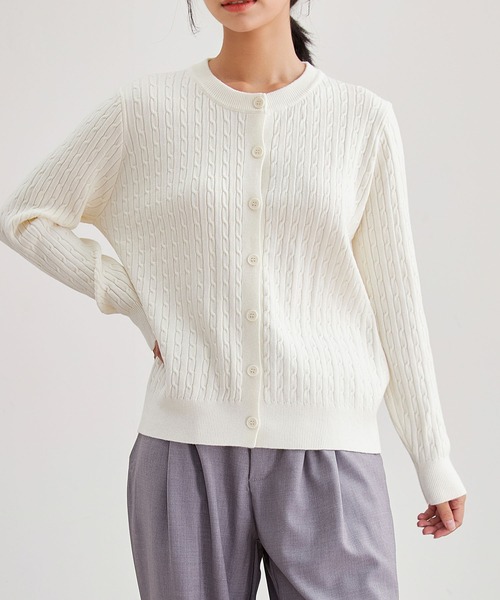 Lace Ladies（レースレディース）の「クルーネック ケーブル編み 長袖 ニット カーディガン（カーディガン/ボレロ・レディース・ネイビー/ベージュ/グレー/アイボリー/ブラック・FREE）」の2枚目の写真