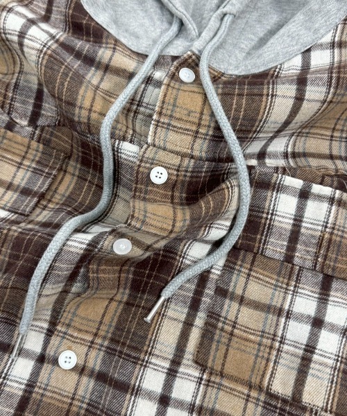 Chikashitsu +(チカシツプラス)の「【Chikashitsu +】oversized hood mix check shirt / 【チカシツプラス】オーバーサイズフードミックスチェックシャツ(シャツ/ブラウス・メンズ・ネイビー/レッド/ベージュ・ONE SIZE)」の5枚目の写真