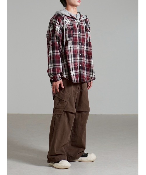 Chikashitsu +(チカシツプラス)の「【Chikashitsu +】oversized hood mix check shirt / 【チカシツプラス】オーバーサイズフードミックスチェックシャツ(シャツ/ブラウス・メンズ・ネイビー/レッド/ベージュ・ONE SIZE)」の17枚目の写真