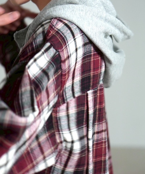 Chikashitsu +(チカシツプラス)の「【Chikashitsu +】oversized hood mix check shirt / 【チカシツプラス】オーバーサイズフードミックスチェックシャツ(シャツ/ブラウス・メンズ・ネイビー/レッド/ベージュ・ONE SIZE)」の15枚目の写真