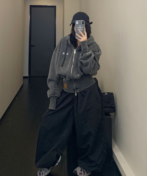 yuue' ( wear )(ユーイ)の「パッチ付きダブルジップパーカー/フーディー(パーカー・レディース・グレー/ブラック・FREE)」の7枚目の写真