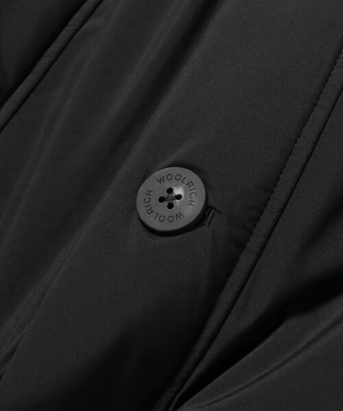 WOOLRICH（ウールリッチ）の「WOOLRICH / CLOUD ARCTIC PARKA ダウンジャケット（ブルゾン・メンズ・ブラック・MEDIUM/LARGE/SMALL）」の5枚目の写真