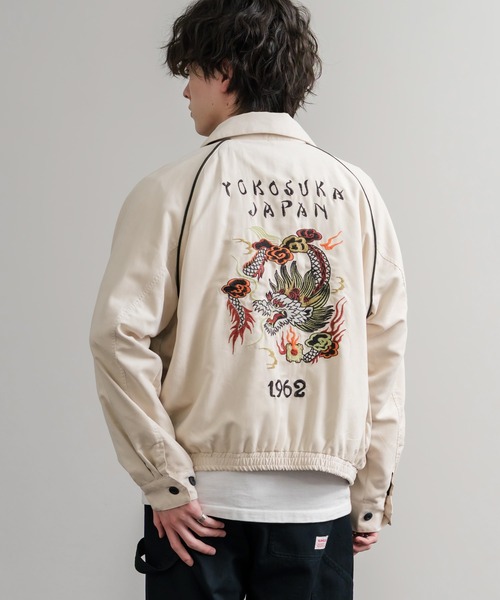 KRIFF MAYER（クリフメイヤー）の「KRIFF MAYER クリフメイヤー オーバーサイズスーベニア刺繍ステンカラージャケット/ダブルジップラグランスリーブブルゾン 2515101（ブルゾン・メンズ・ブラック/アイボリー/カーキ/ブルー/ブラウン・L/M/XL）」の2枚目の写真