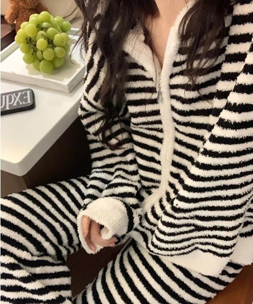 MAISON DE THERESE(メゾン ド テレーズ)の「お出かけにもできる フリース ジップアップルームウェア(ルームウェア/パジャマ・レディース・ブラック・M/L/XL)」の14枚目の写真