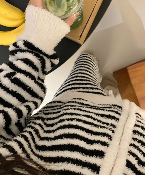 MAISON DE THERESE(メゾン ド テレーズ)の「お出かけにもできる フリース ジップアップルームウェア(ルームウェア/パジャマ・レディース・ブラック・M/L/XL)」の20枚目の写真