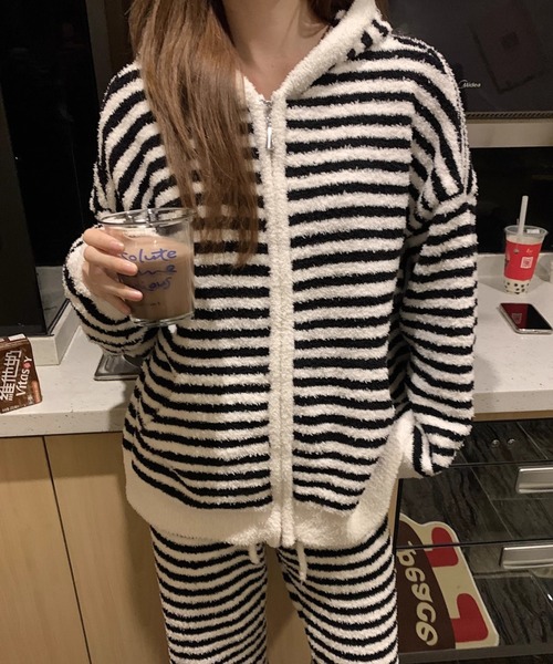 MAISON DE THERESE(メゾン ド テレーズ)の「お出かけにもできる フリース ジップアップルームウェア(ルームウェア/パジャマ・レディース・ブラック・M/L/XL)」の12枚目の写真