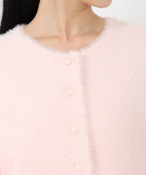 STRAWBERRY-FIELDS（ストロベリーフィールズ）の「メルティーシャギー_パール釦シャギーニット（カーディガン/ボレロ・レディース・ライトグレー/ライトピンク/オフホワイト・2）」の8枚目の写真
