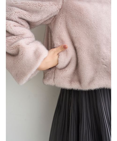 SNIDEL（スナイデル）の「ステンカラーショートファーコートジャケット（ステンカラーコート・レディース・ブラウン/ピンク/ベージュ・0/1）」の17枚目の写真