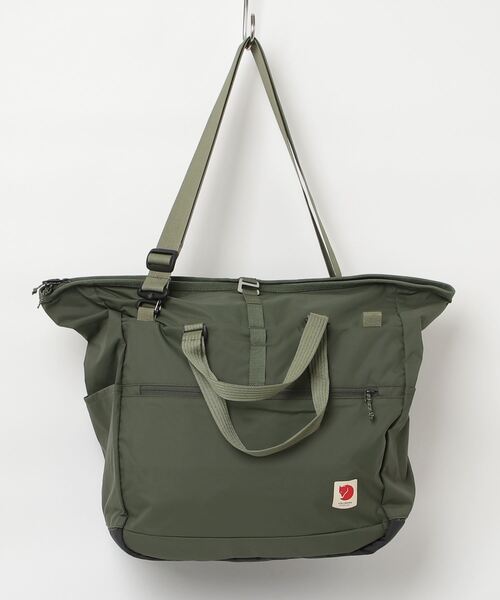 FJALL RAVEN (フェールラーベン)の「High Coast Tote 30(トートバッグ・レディース・ブラック/カーキ/ダークグリーン・ONE SIZE)」の2枚目の写真