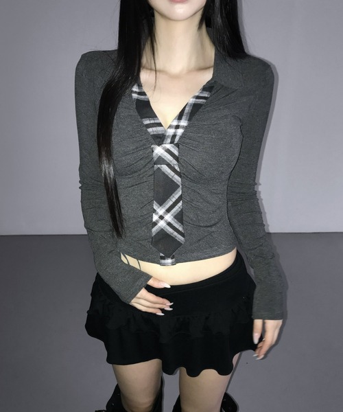 THEAIRTOWN(ジエアタウン)の「tie shirring shirts(シャツ/ブラウス・レディース・ダークグレー・FREE)」の2枚目の写真