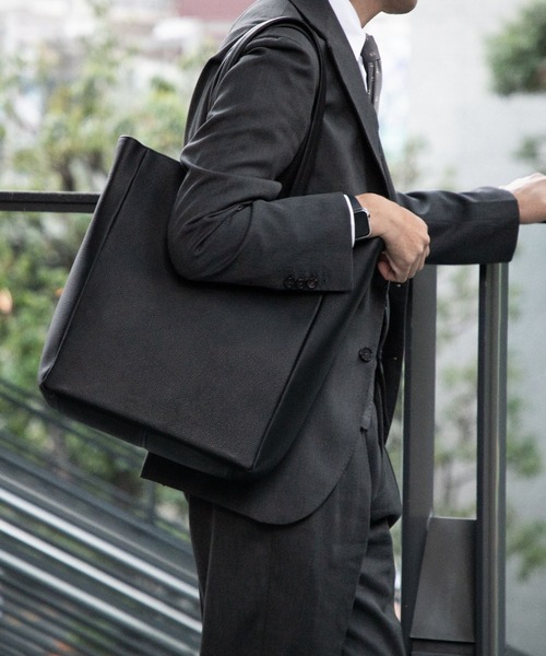 GUIONNET（ギオネ）の「【集大成】 撥水レザー 縦型ビジネストート PC縦入れ可 ギオネ（トートバッグ・メンズ・ブラック・FREE）」の6枚目の写真