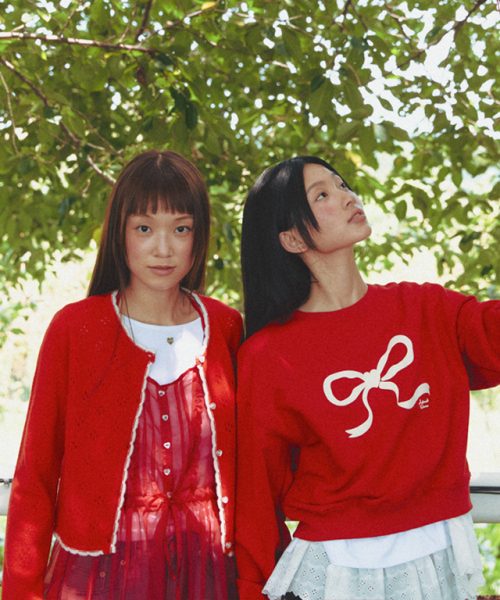RONRON（ロンロン）の「EMBO HEART RIBBON CROP SWEATSHIRTS RED（スウェット・レディース・その他・FREE）」の4枚目の写真