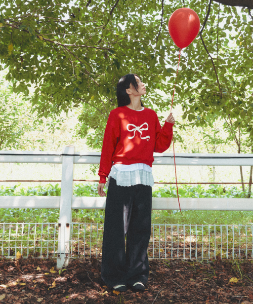 RONRON（ロンロン）の「EMBO HEART RIBBON CROP SWEATSHIRTS RED（スウェット・レディース・その他・FREE）」の5枚目の写真
