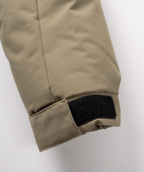 make a ray!（メイク ア レイ！）の「【82】ファイバーダウン 切替 フードジャケット/【撥水】【ストレッチ】（ダウンジャケット/コート・メンズ・ベージュ/ブラック/チャコールグレー・M/L）」の9枚目の写真