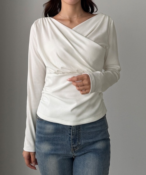 Louere(ルエレ)の「薄手カシュクールドレープカットソートップス(Tシャツ/カットソー・レディース・ホワイト/ブラック/クリーム・SMALL/MEDIUM/LARGE/X-LARGE)」の10枚目の写真