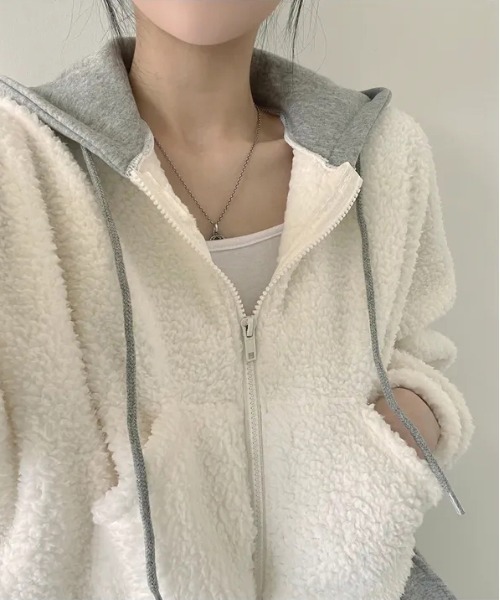 gossip！ロサンゼルス（ゴシップロサンゼルス）の「Y2K 【秋冬新作】  フードゆったりスウェットパーカー（パーカー・レディース・ブラック・M）」の13枚目の写真