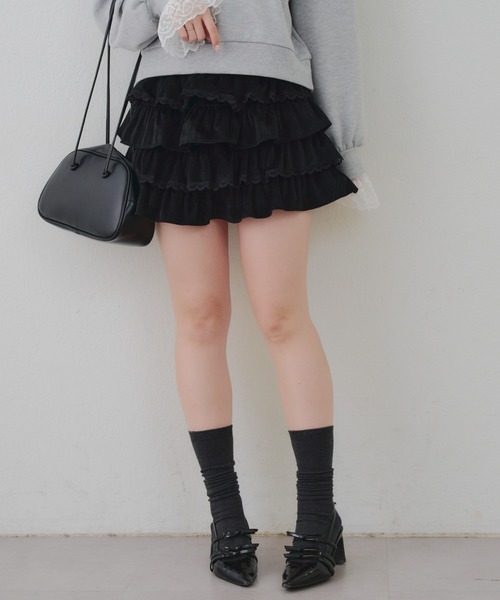 continuer de NICE CLAUP（コンティニューデナイスクラップ）の「レースフリルミニスカート（スカート・レディース・アイボリー/ブラック/オフホワイト・FREE）」の4枚目の写真
