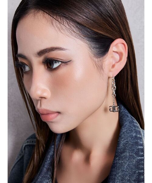 GYDA（ジェイダ）の「JEYSUS Symmetry GYDAランダムchainピアス（ピアス（両耳用）・レディース・シルバー/ゴールド・FREE）」の2枚目の写真