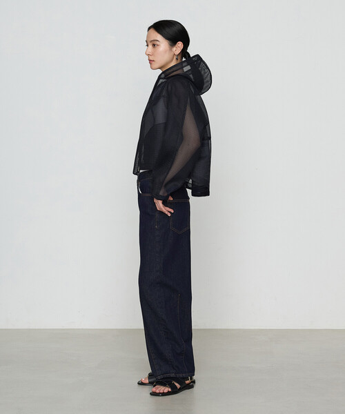 Gabardine K.T(ギャバジンケーティー)の「〔 +サイズ 〕 ラッセルメッシュダンボール シアーブルゾン(ブルゾン・レディース・ブルー/ネイビー・13号)」の5枚目の写真