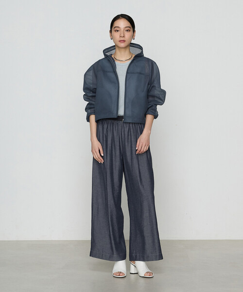 Gabardine K.T(ギャバジンケーティー)の「〔 +サイズ 〕 ラッセルメッシュダンボール シアーブルゾン(ブルゾン・レディース・ブルー/ネイビー・13号)」の11枚目の写真