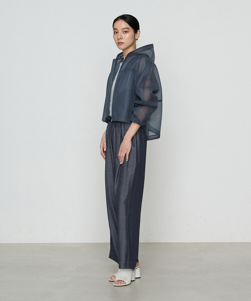 Gabardine K.T(ギャバジンケーティー)の「〔 +サイズ 〕 ラッセルメッシュダンボール シアーブルゾン(ブルゾン・レディース・ブルー/ネイビー・13号)」の12枚目の写真