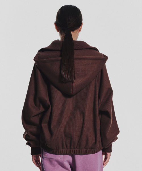 MENASOO（ミナス）の「Waffle Mink Daily Hooded Zip Up_Brown（パーカー・レディース・ブラウン・F）」の9枚目の写真