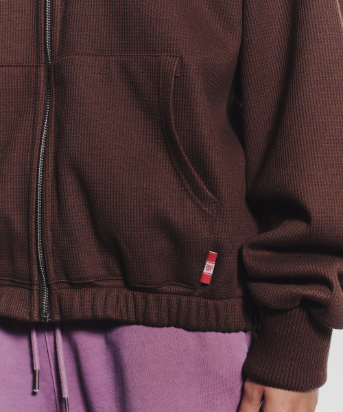 MENASOO（ミナス）の「Waffle Mink Daily Hooded Zip Up_Brown（パーカー・レディース・ブラウン・F）」の11枚目の写真
