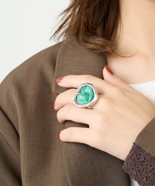 OtroAccesorio（オトロアクセソリオ）の「【OtroAccesorio】wavy heart RING（リング・レディース・グリーン/ピンク/ブルー/クリア・FREE）」の7枚目の写真