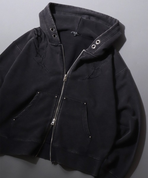 SITRY（シトリー）の「Trival Logo Embroidery Zip Hoodie/トライバルロゴ オーバーサイズ ショート丈 ダブルジップ フルジップパーカー フーディー パーカー スウェット レディース メンズ（パーカー・メンズ・チャコール/ブラウン/ピンク・L/M）」の2枚目の写真